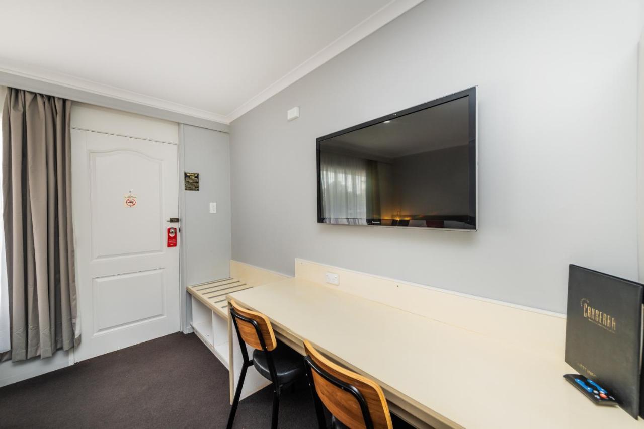 River Motel Queanbeyan Bagian luar foto